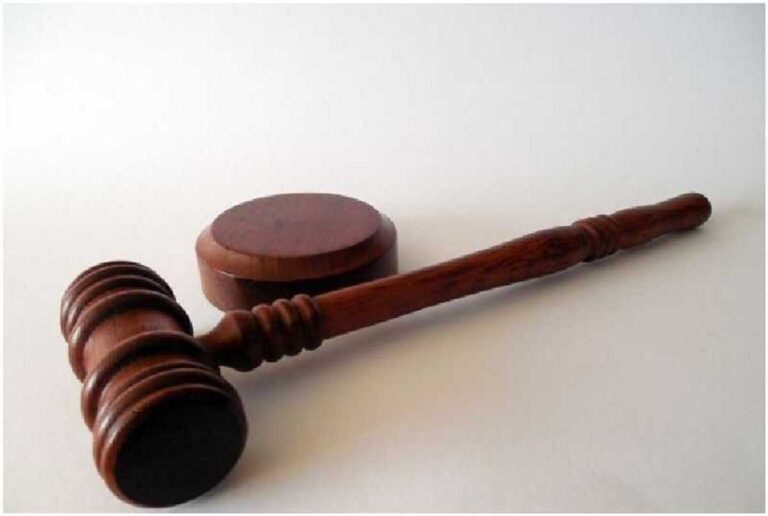 Dzikie wysypisko - jak zgłosić w Warszawie