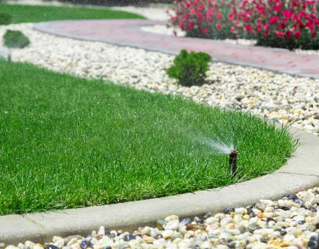 Prawidłowe podlewanie ogrodów i terenów zielonych