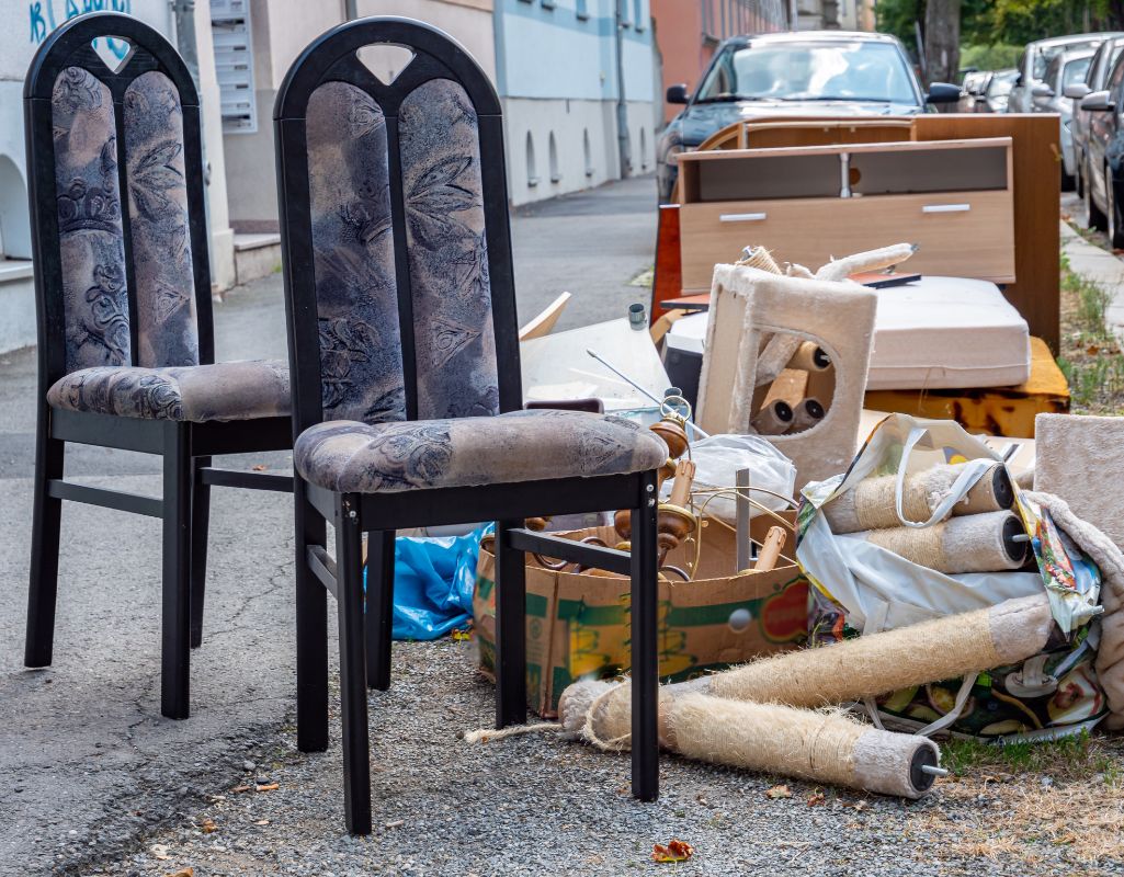 Jak wyrzucić stare meble na Pradze-Północ i stworzyć dodatkową przestrzeń życiową