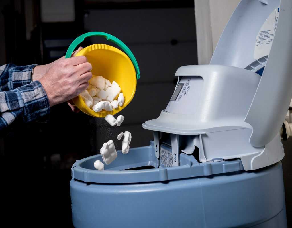 Analizuję, czy warto kupić zmiękczacz wody