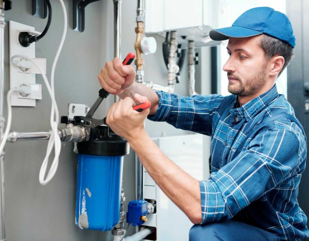 Jakie są ceny usług hydraulicznych w Warszawie w 2025 roku? Przegląd ofert