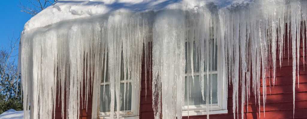 Rodzaje i waga śniegu na dachu